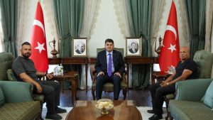 Muhtar Kurt’tan Vali Kalaylı 'ya Teşekkür Ziyareti