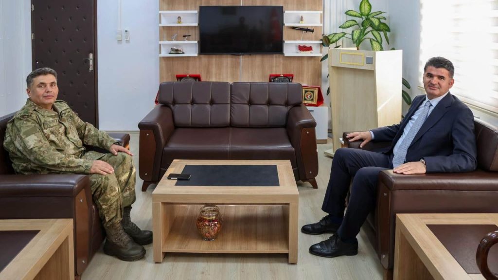Vali Kalaylı’dan Tuğgeneral Kalender’e İade-İ Ziyaret