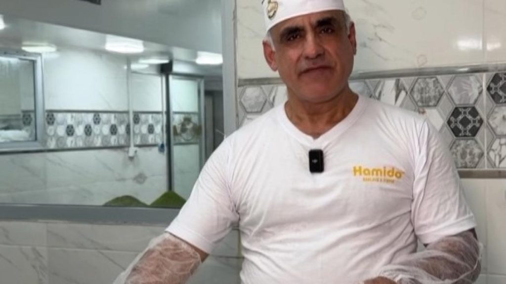 Amerikan Aksanıyla Gaziantep Baklavasını Anlattı