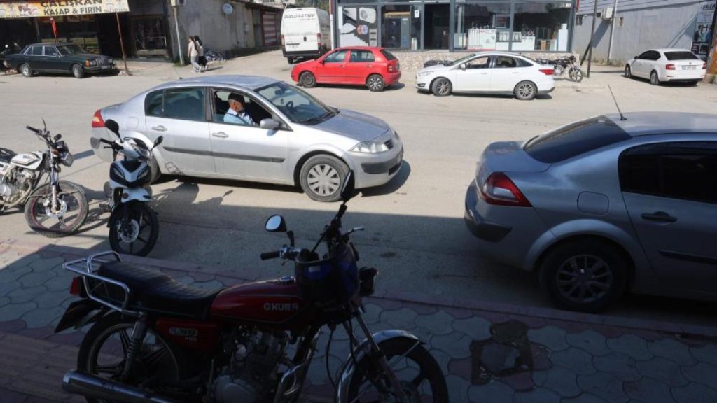 Bisikletli Çocuk Saniyelerle Ölümden Döndü