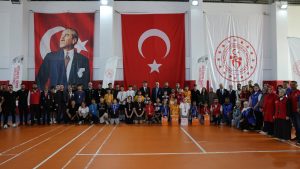 Gençler Gaziler Günü İçin Sahaya Çıktı
