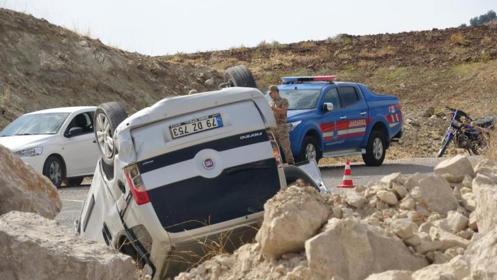 Kilis’te Kamyon ile Hafif Ticari Araç Çarpıştı