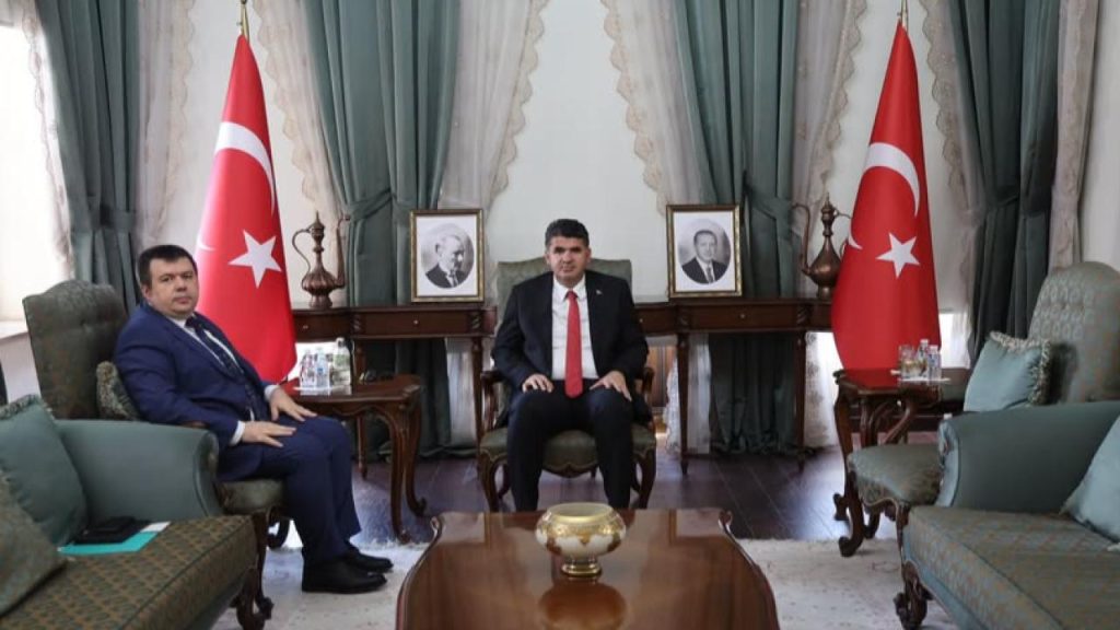 Paksu’dan Vali Kalaylı’ya Ziyaret