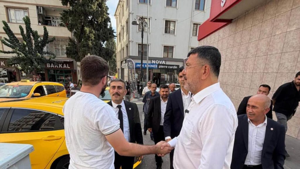 Topalkara ve Milletvekilleri Cumhuriyet Caddesi’nde