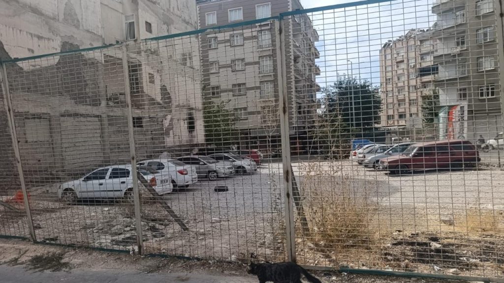 Yıkılan Mertur Otel ve Eski Polis Evi'nin Yeri Ne Olacak?