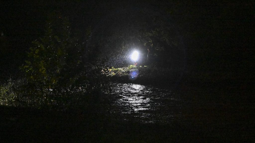 Sel kabusu devam ediyor! Pendik'te iki kişi sulara kapıldı