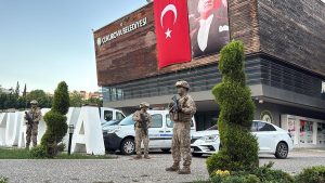 Çukurova Belediyesi'ne operasyon! Çok sayıda gözaltı kararı