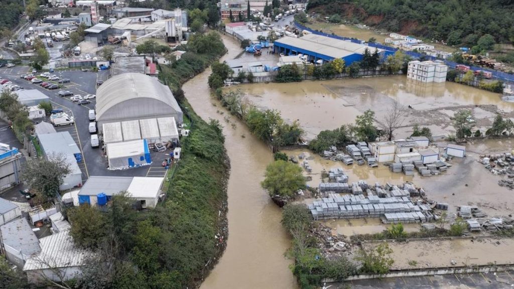 İstanbul'daki sel felaketinde bir acı haber daha! Can kaybı 6'ya yükseldi