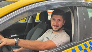 Taksiciden yürek ısıtan hareket! Yanlışlıkla 11 bin TL gönderen müşterisine parayı iade etmek için kilometrelerce yol gitti